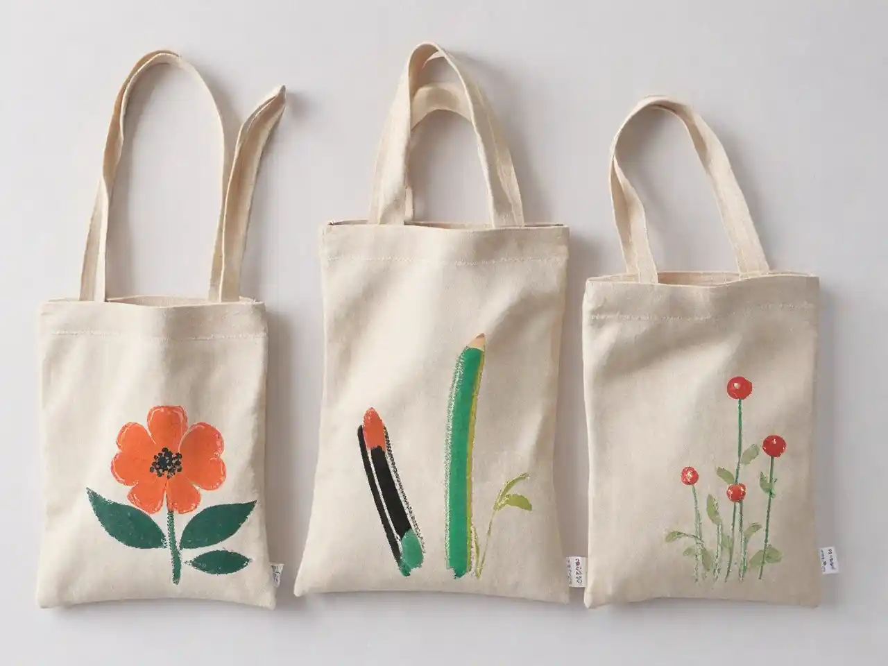 Canvas Pouch Bags Wholesale vs. Other Bag Types: A Comparative Analysis