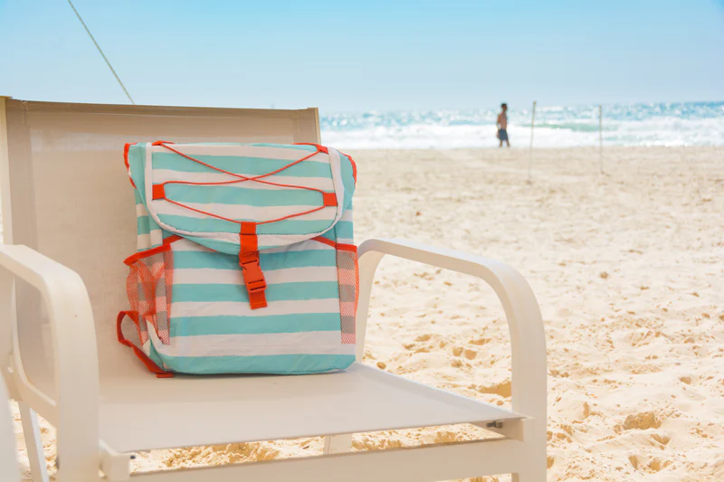 A Guide to Sourcing Wholesale Beach Bags in Canada